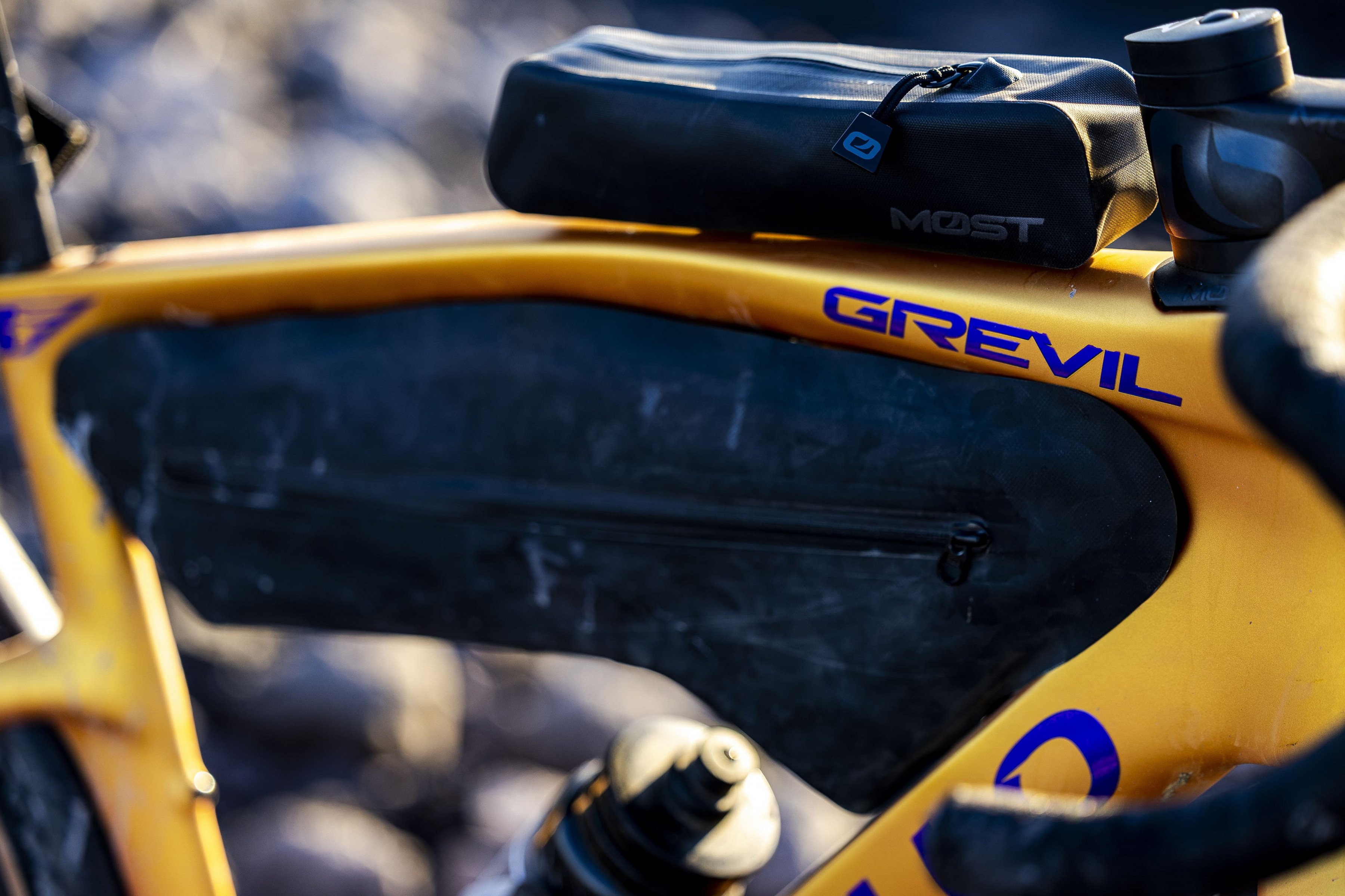 Pinarello Grevil F F9 SRAM Red XPLR AXS 25