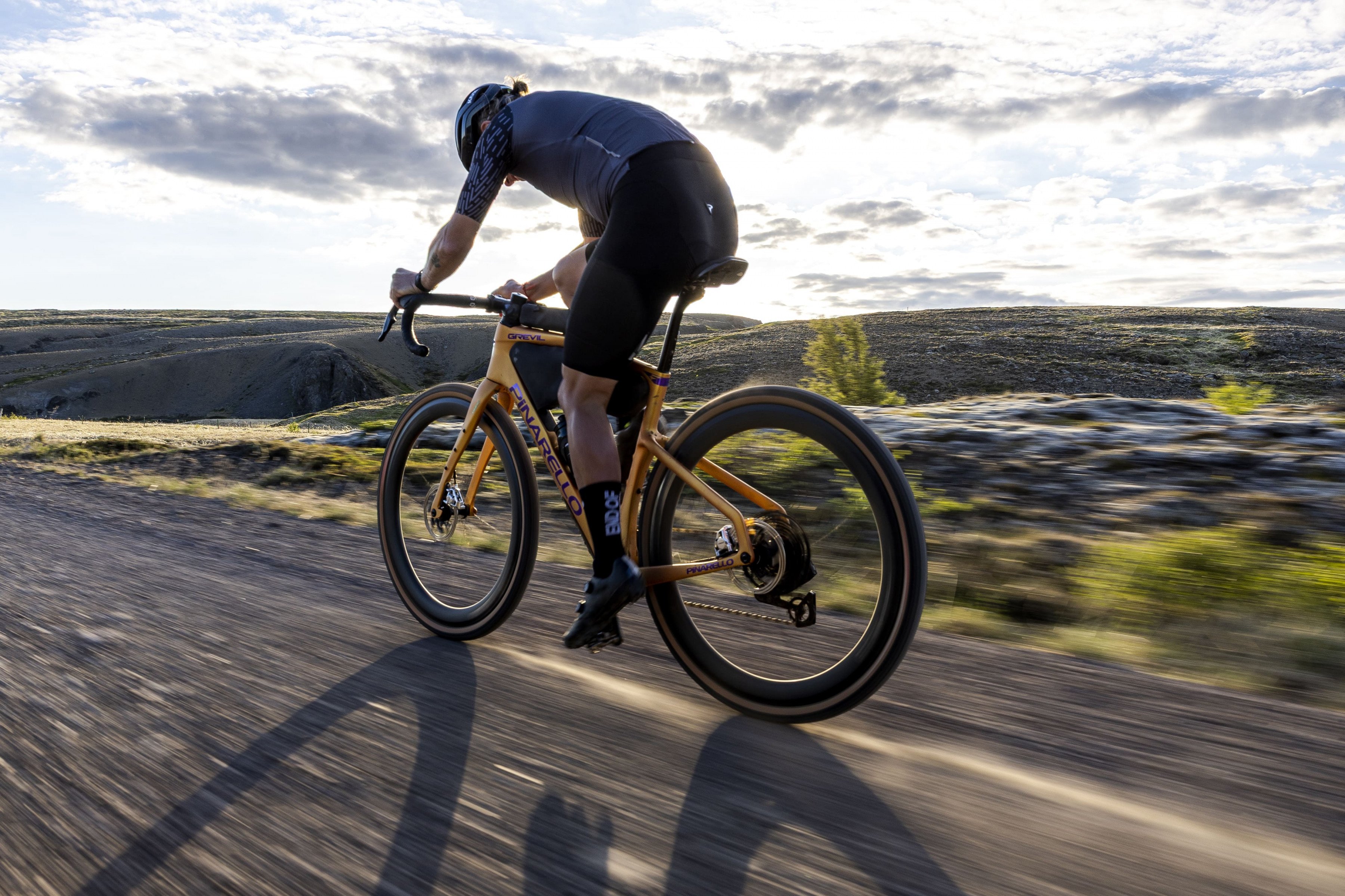 Pinarello Grevil F F9 SRAM Red XPLR AXS 23