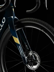 Crossista F9