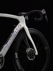 DOGMA F SRAM RED ETAP AXS