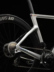 DOGMA F SRAM RED ETAP AXS