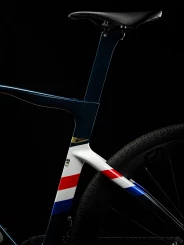 Crossista F9