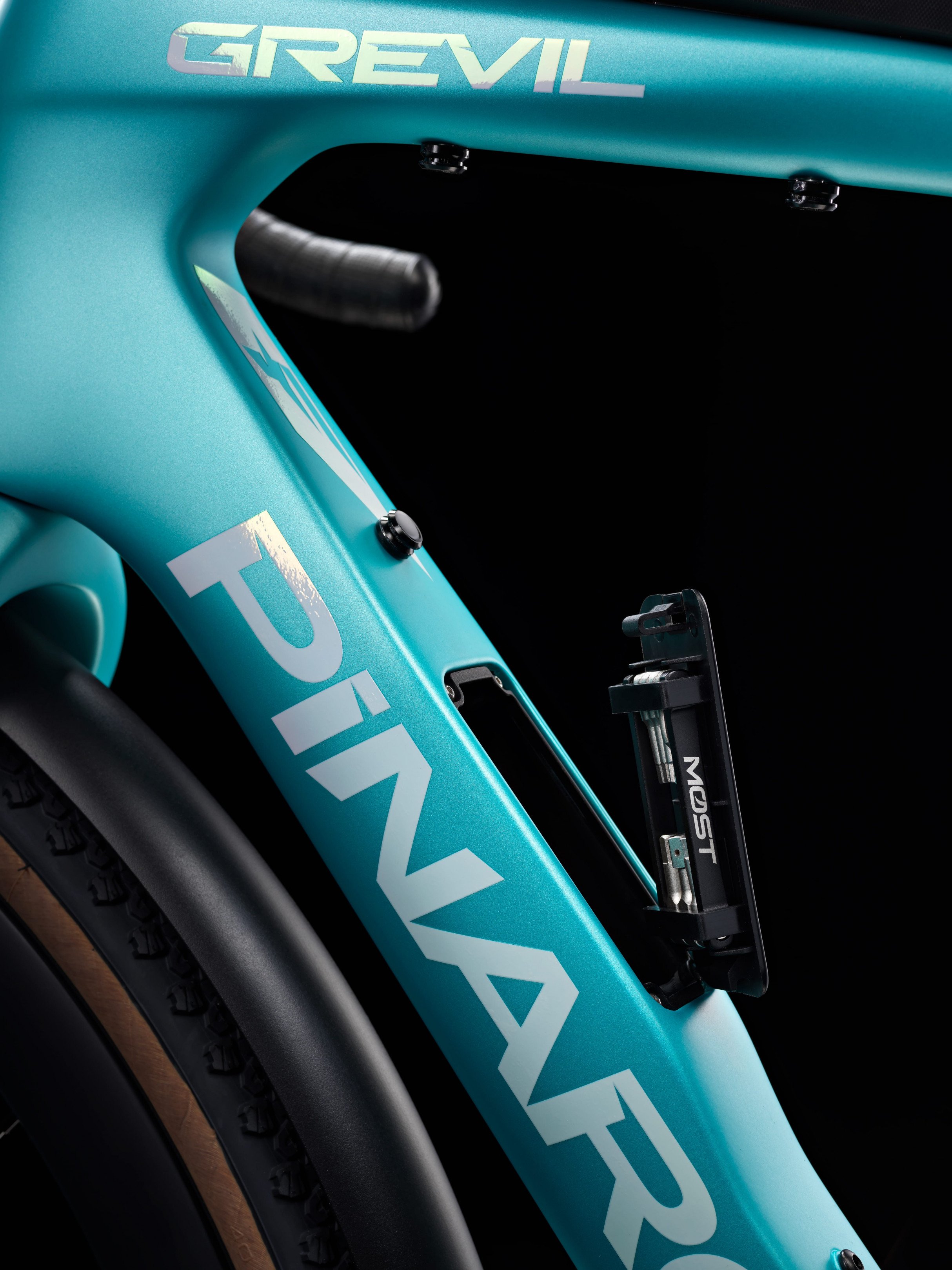 Pinarello Grevil F F7 Shimano GRX 825 Di2 18