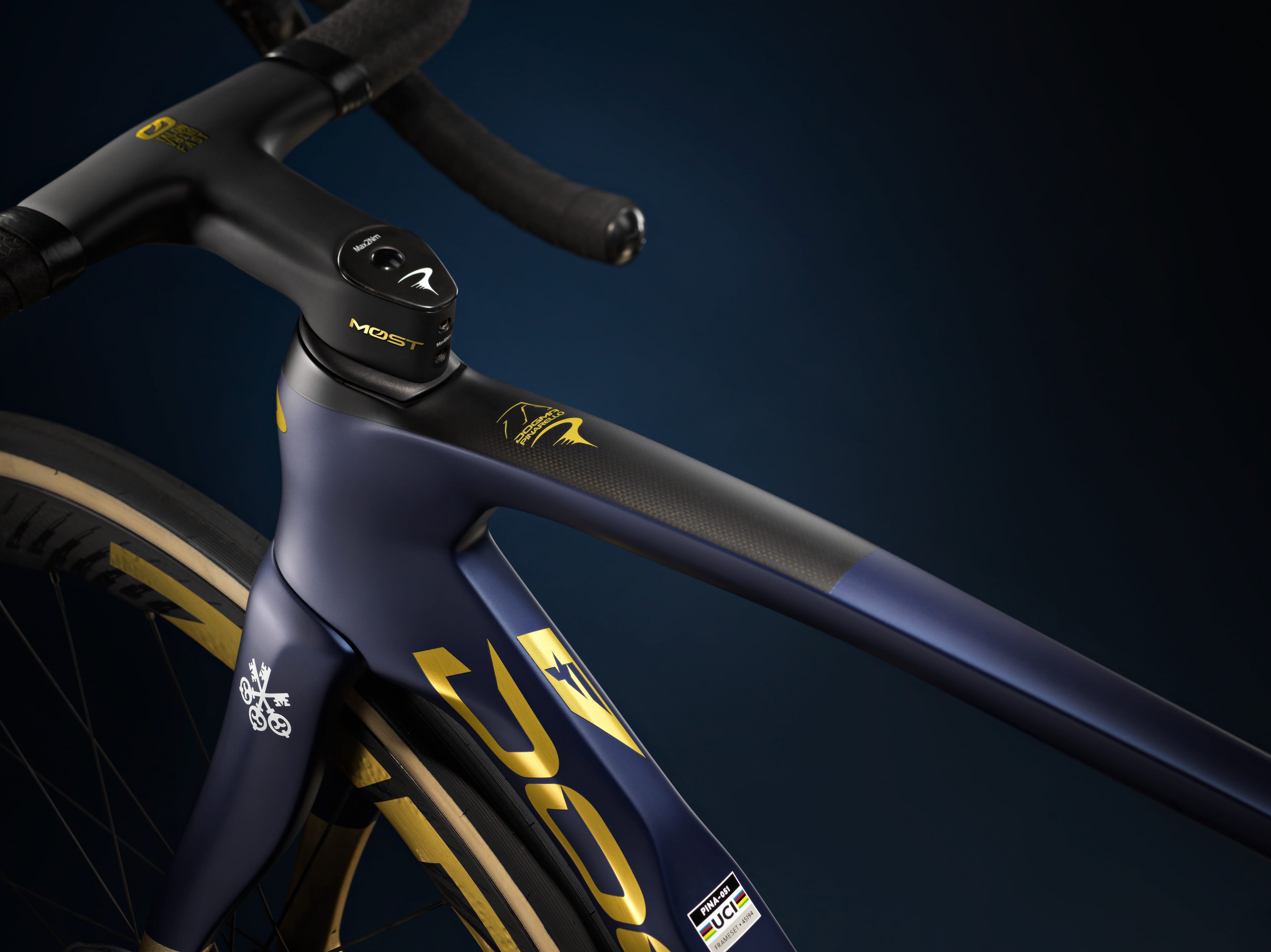 Pinarello Dogma F SRAM Red eTap AXS 18