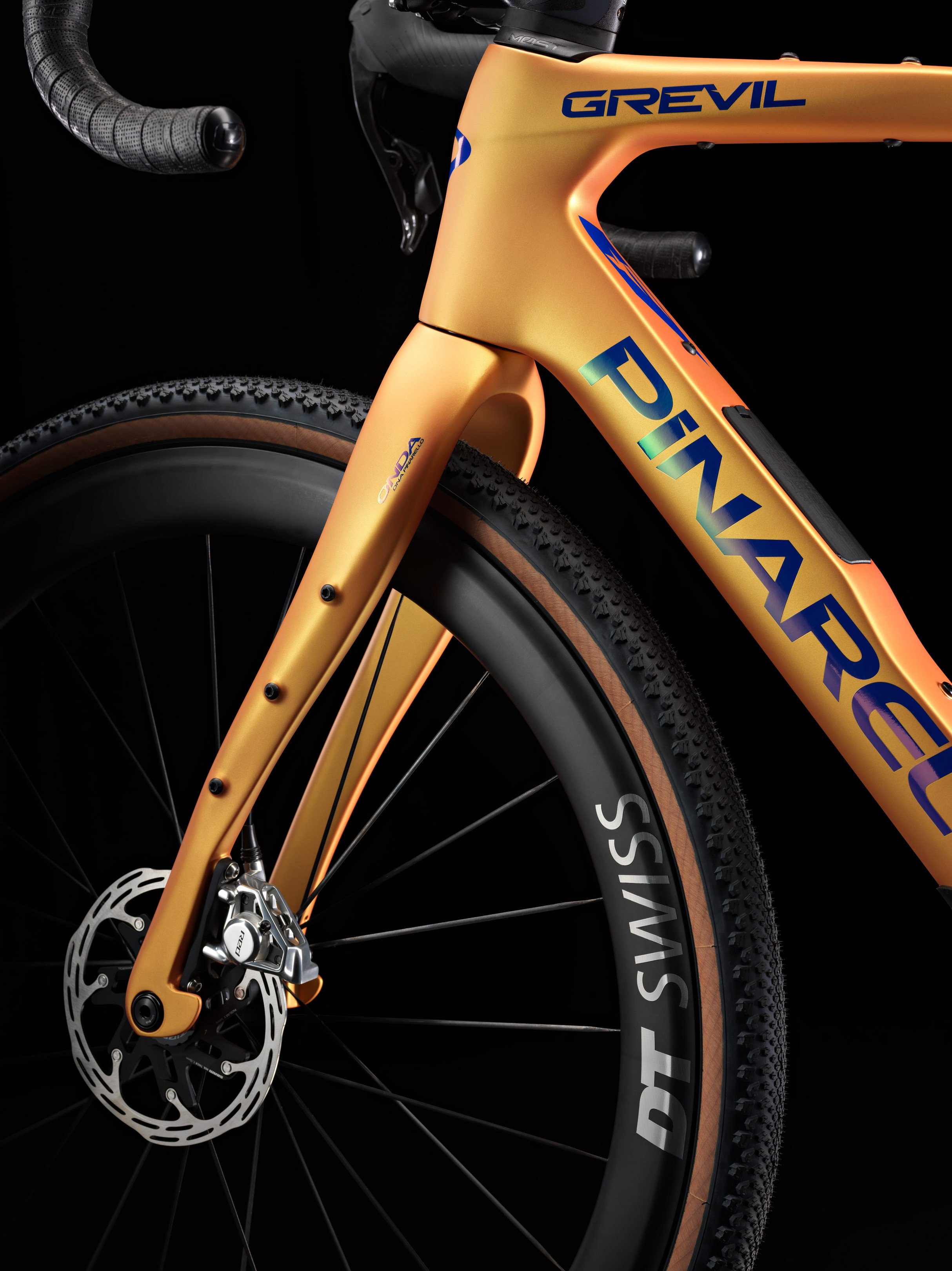 Pinarello Grevil F F9 SRAM Red XPLR AXS 11