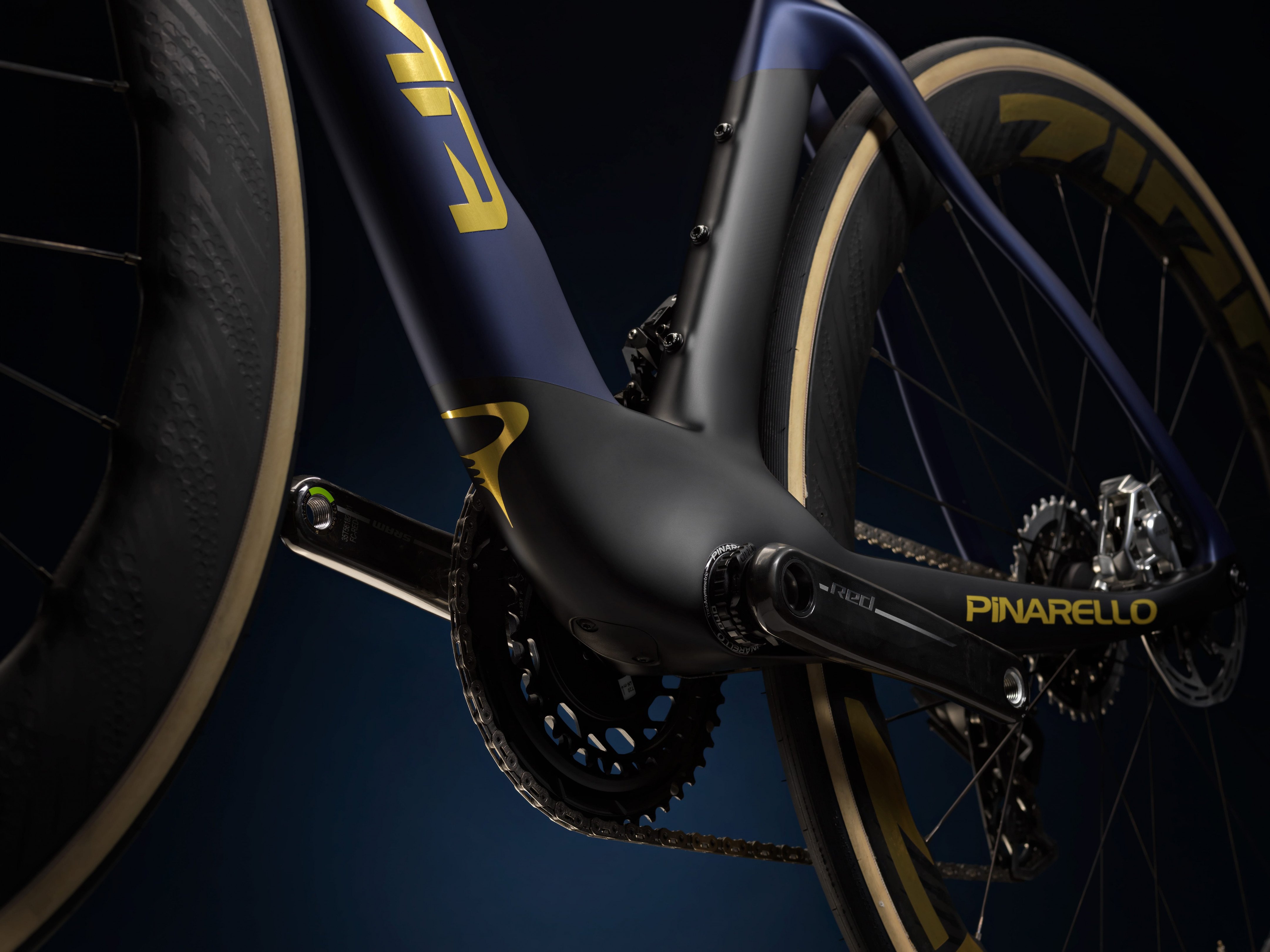 Pinarello Dogma F SRAM Red eTap AXS 17