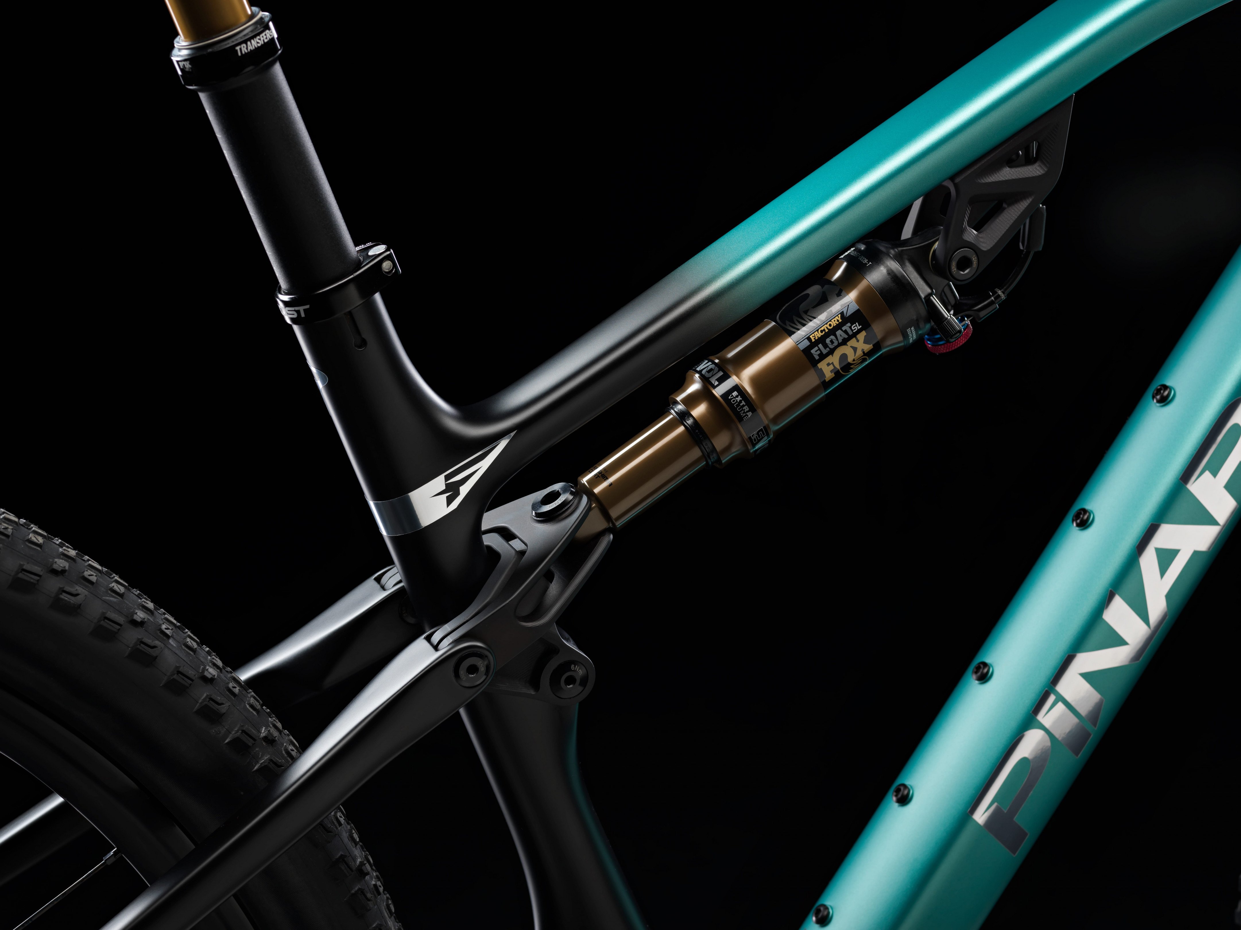 Pinarello Dogma XC XTR Di2 100 9