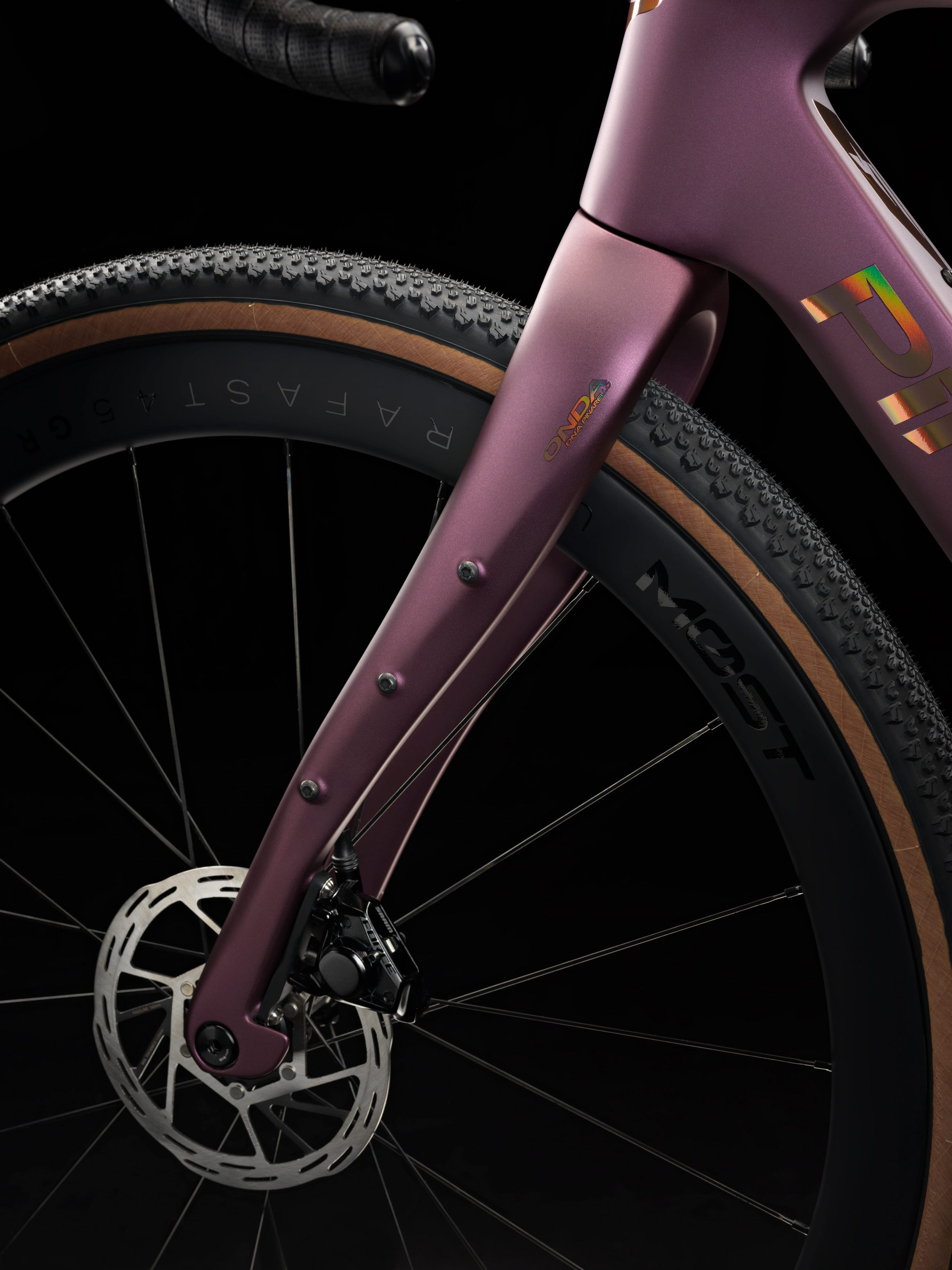 Pinarello Grevil F F7 SRAM Force XPLR AXS 13